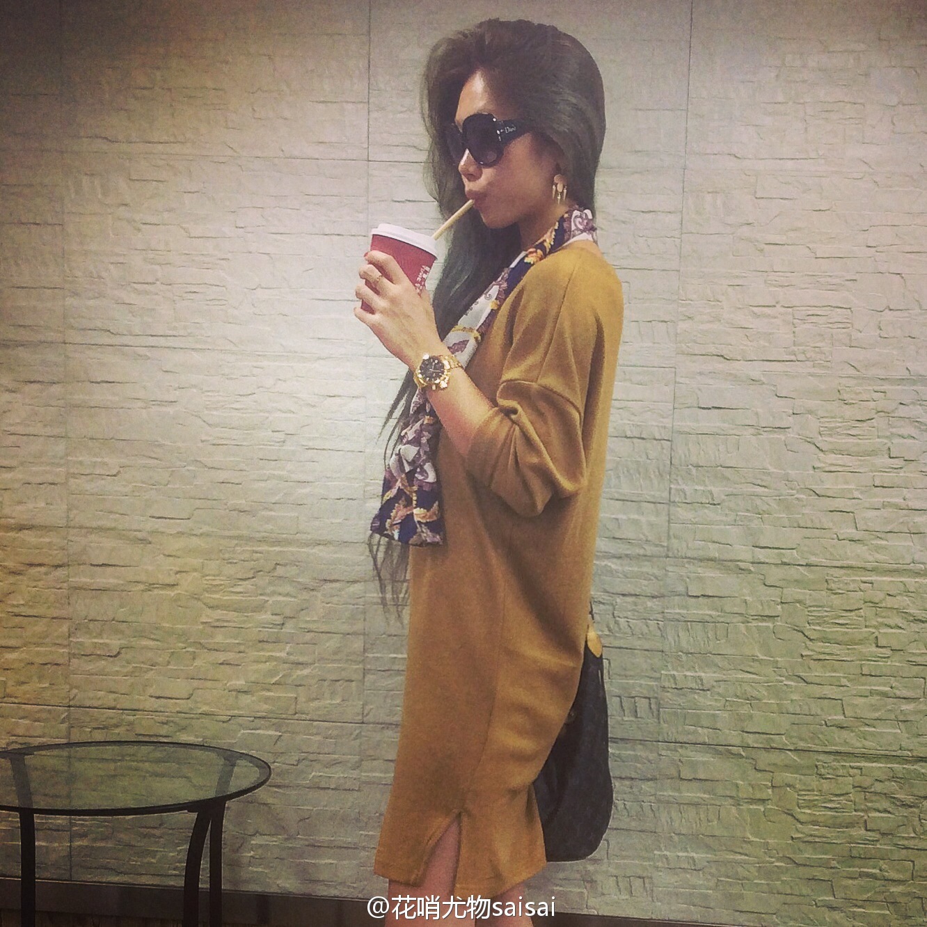 花哨尤物saisai的微博列表微女郎